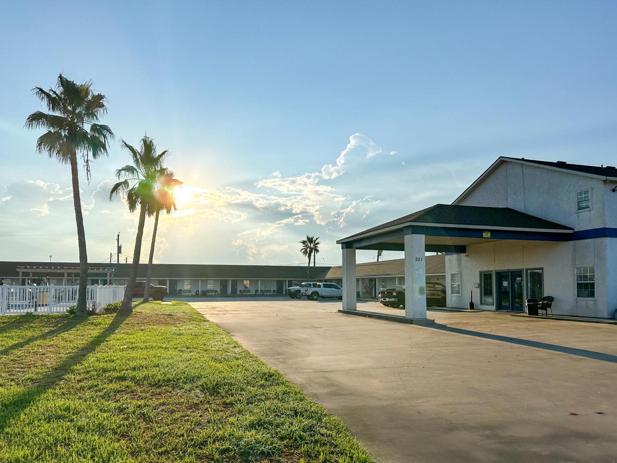 Coastal Bend At Seadrift, Motel & Rv Park Extérieur photo